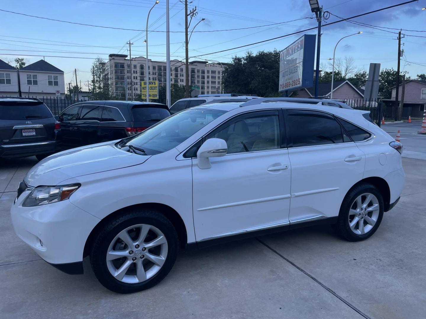 2010 /Tan/Leather Lexus RX 350 AWD (2T2BK1BA5AC) with an 3.5L V6 DOHC 24V engine, 5-Speed Automatic transmission, located at 1501 West 15th St., Houston, 77008, (713) 869-2925, 29.797941, -95.411789 - Photo#0