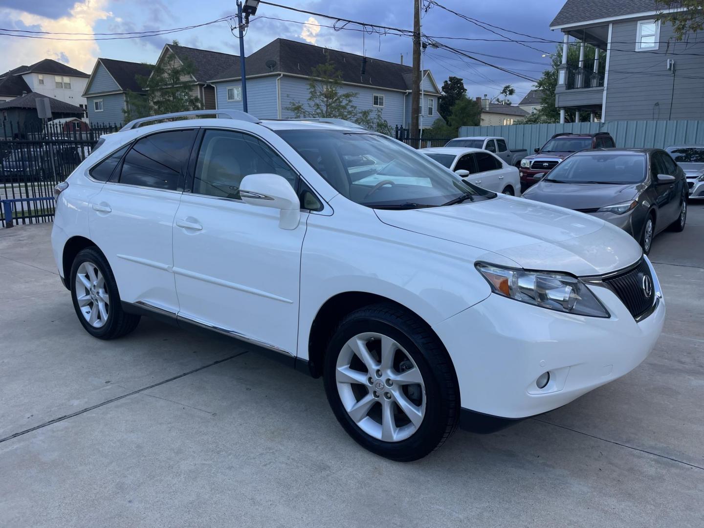 2010 /Tan/Leather Lexus RX 350 AWD (2T2BK1BA5AC) with an 3.5L V6 DOHC 24V engine, 5-Speed Automatic transmission, located at 1501 West 15th St., Houston, 77008, (713) 869-2925, 29.797941, -95.411789 - Photo#1