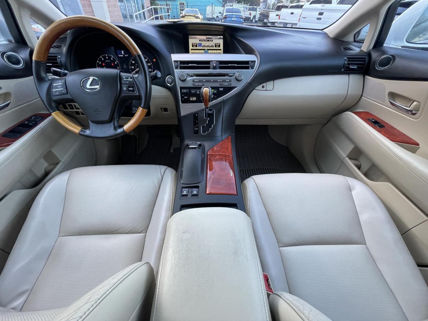 2010 /Tan/Leather Lexus RX 350 AWD (2T2BK1BA5AC) with an 3.5L V6 DOHC 24V engine, 5-Speed Automatic transmission, located at 1501 West 15th St., Houston, 77008, (713) 869-2925, 29.797941, -95.411789 - Photo#9