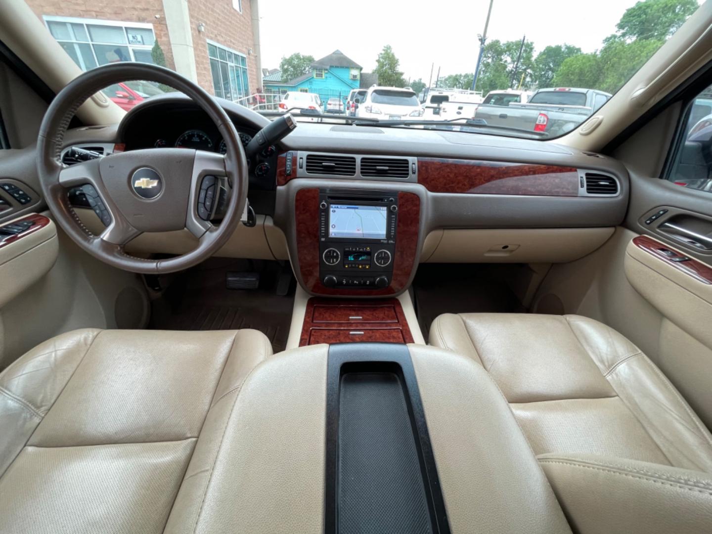 2014 Brown /Beige Chevrolet Suburban LTZ (1GNSCKE04ER) with an 5.3L V8 OHV 16V FFV engine, 6-Speed Automatic transmission, located at 1501 West 15th St., Houston, 77008, (713) 869-2925, 29.797941, -95.411789 - Photo#15