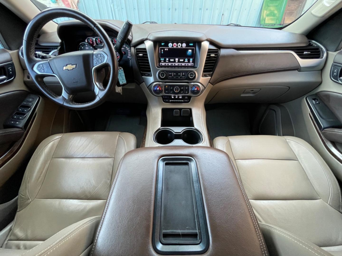 2016 Beige /Beige Chevrolet Tahoe LS 2WD (1GNSCAKCXGR) with an 5.3L V8 OHV 16V engine, 6A transmission, located at 1501 West 15th St., Houston, 77008, (713) 869-2925, 29.797941, -95.411789 - Photo#10