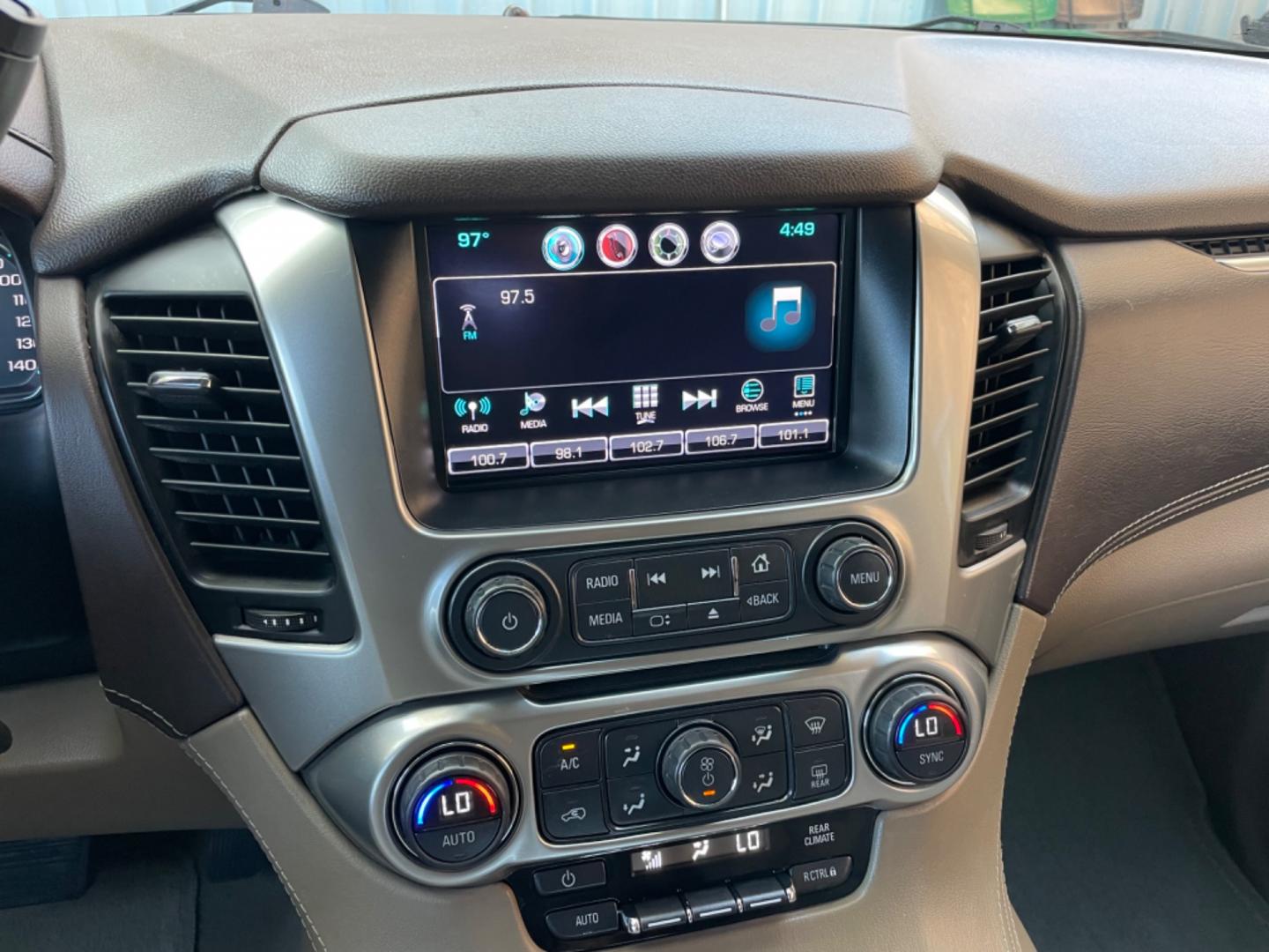 2016 Beige /Beige Chevrolet Tahoe LS 2WD (1GNSCAKCXGR) with an 5.3L V8 OHV 16V engine, 6A transmission, located at 1501 West 15th St., Houston, 77008, (713) 869-2925, 29.797941, -95.411789 - Photo#12