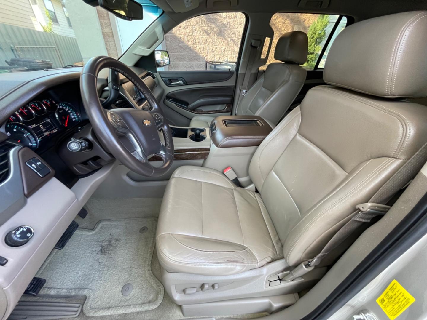 2016 Beige /Beige Chevrolet Tahoe LS 2WD (1GNSCAKCXGR) with an 5.3L V8 OHV 16V engine, 6A transmission, located at 1501 West 15th St., Houston, 77008, (713) 869-2925, 29.797941, -95.411789 - Photo#4