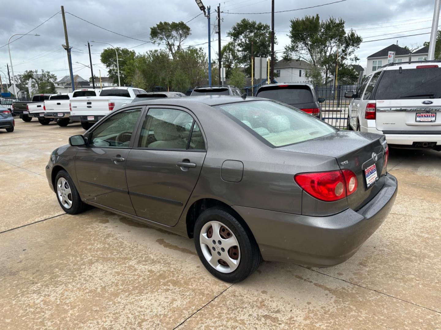 2008 Gray /Silver Toyota Corolla CE (1NXBR32E58Z) with an 1.8L L4 DOHC 16V engine, Automatic transmission, located at 1501 West 15th St., Houston, 77008, (713) 869-2925, 29.797941, -95.411789 - Photo#1