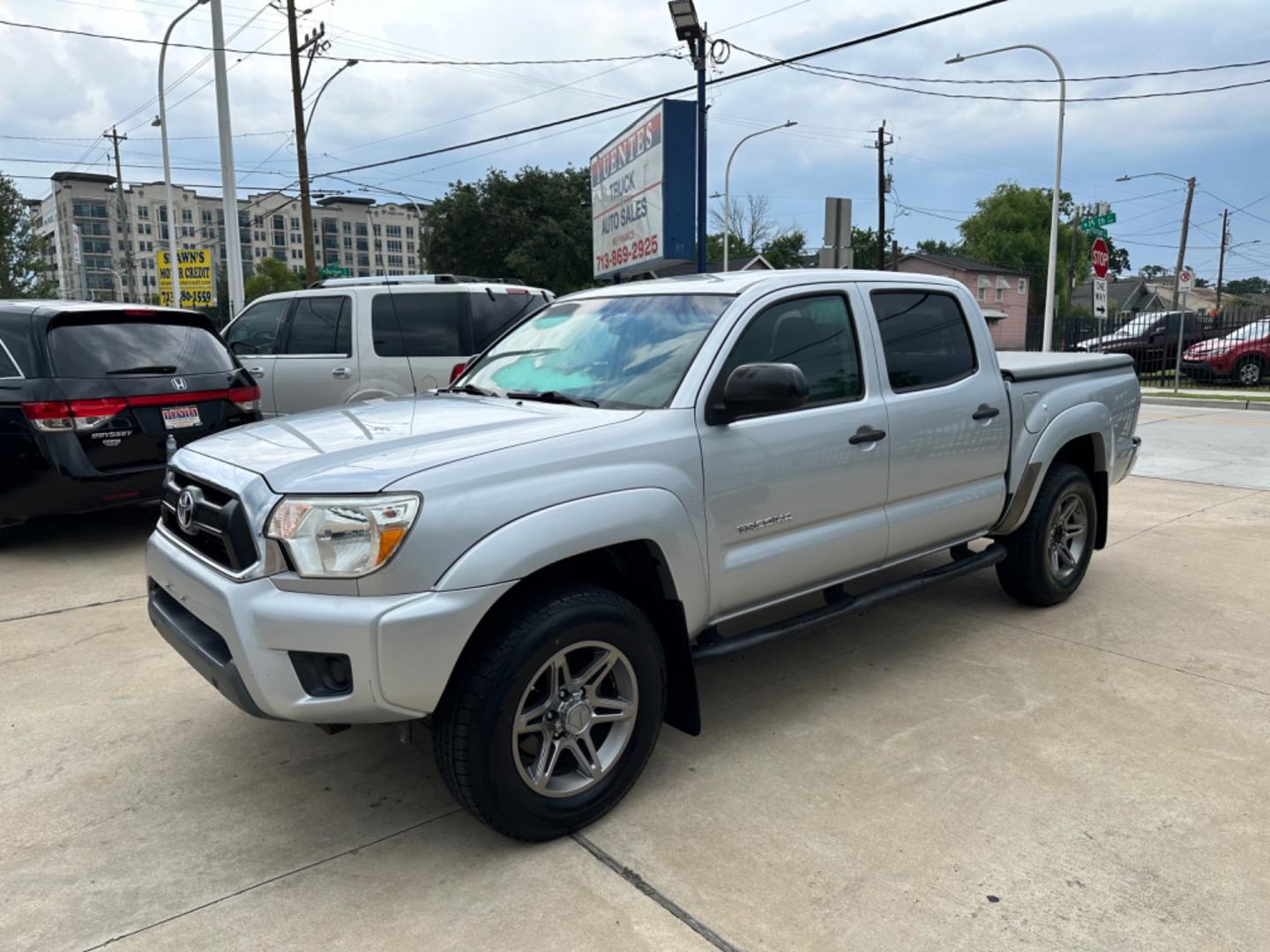 2012 Silver /Silver Toyota Tacoma Sr5 (5TFJX4GN3CX) with an 2.7L engine, Automatic transmission, located at 1501 West 15th St., Houston, 77008, (713) 869-2925, 29.797941, -95.411789 - Photo#0