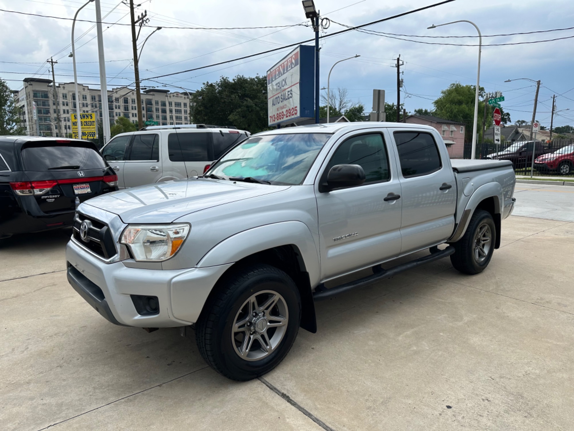 photo of 2012 Toyota Tacoma PreRunner Double Cab Auto 2WD