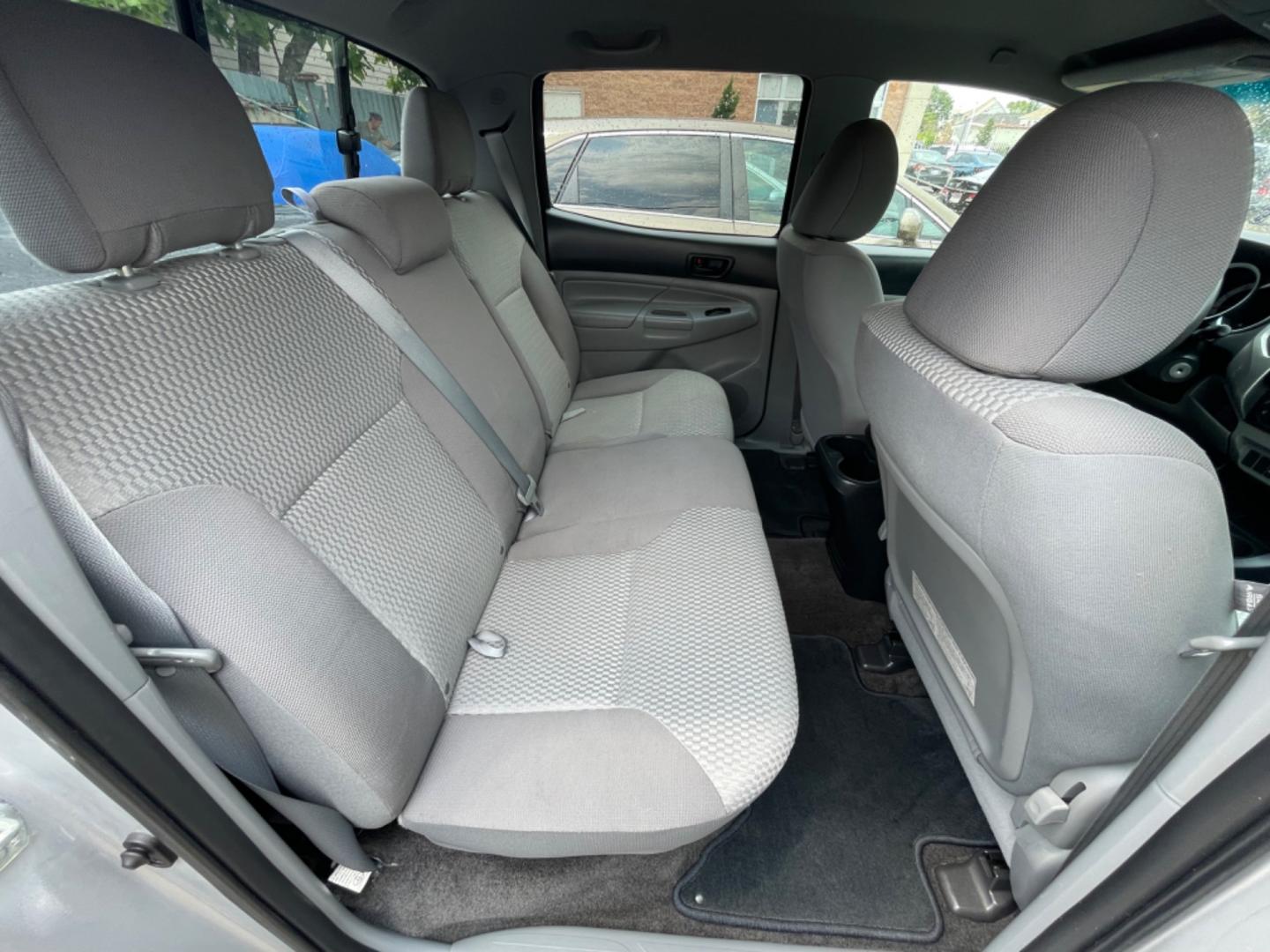 2012 Silver /Silver Toyota Tacoma Sr5 (5TFJX4GN3CX) with an 2.7L engine, Automatic transmission, located at 1501 West 15th St., Houston, 77008, (713) 869-2925, 29.797941, -95.411789 - Photo#7