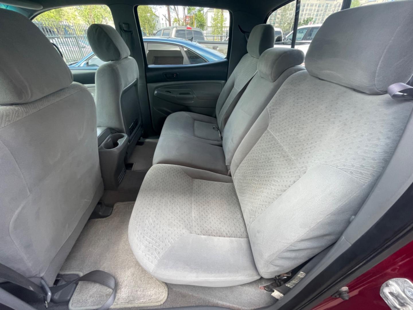 2006 Red /Silver Toyota Tacoma Sr5 (5TEJU62N26Z) with an 4.0L engine, Automatic transmission, located at 1501 West 15th St., Houston, 77008, (713) 869-2925, 29.797941, -95.411789 - Photo#5