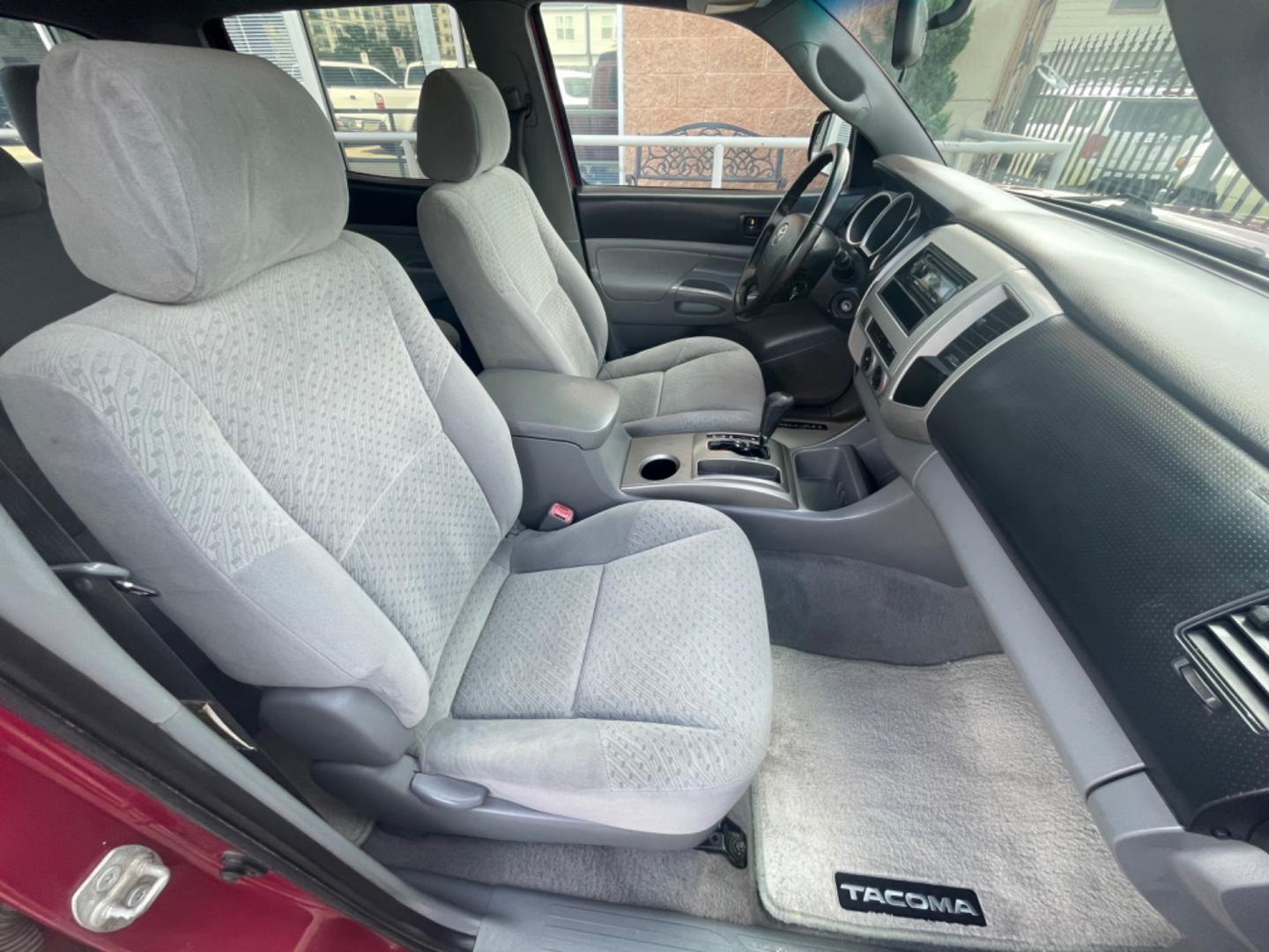 2006 Red /Silver Toyota Tacoma Sr5 (5TEJU62N26Z) with an 4.0L engine, Automatic transmission, located at 1501 West 15th St., Houston, 77008, (713) 869-2925, 29.797941, -95.411789 - Photo#7