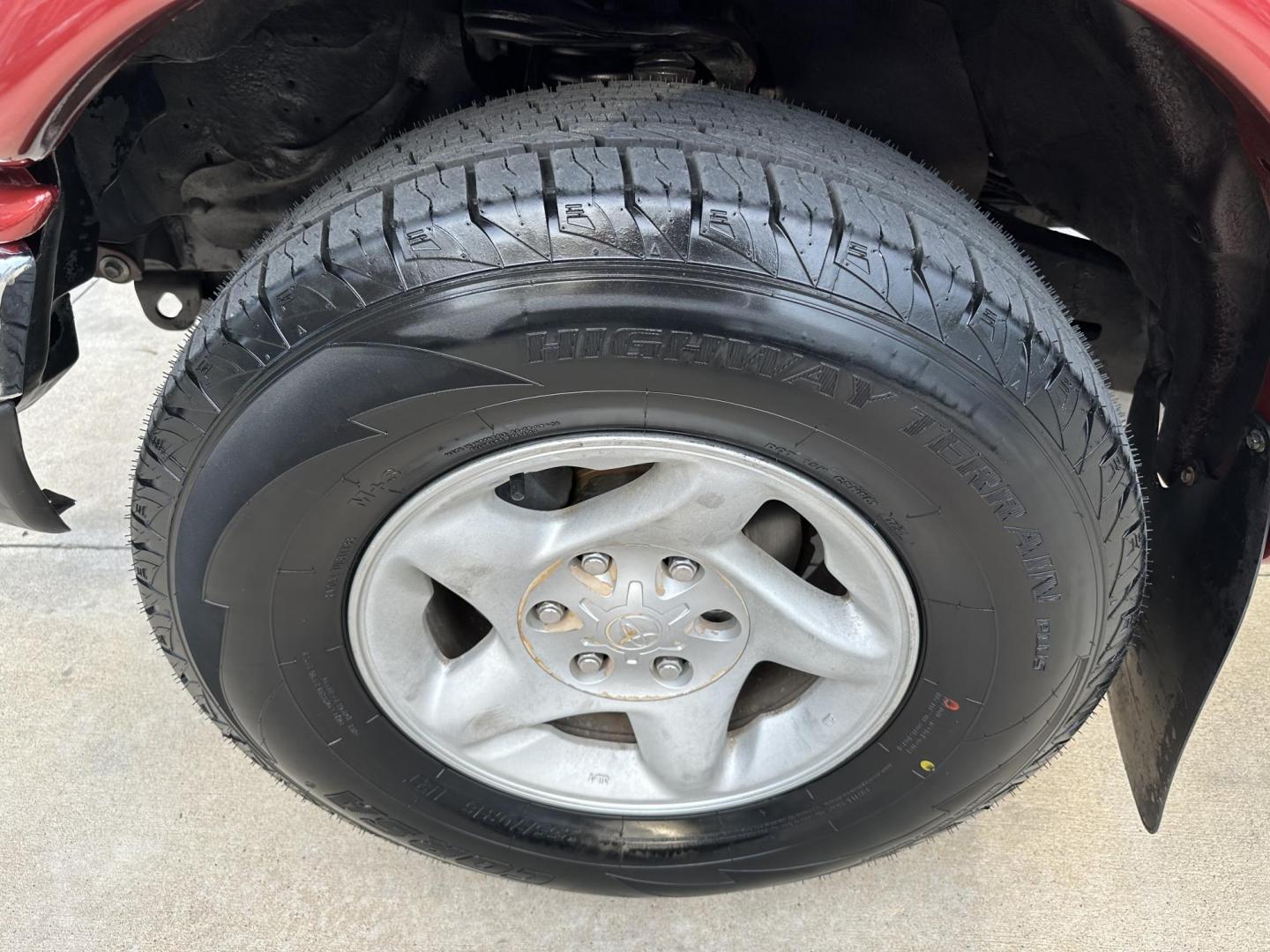 2001 Toyota Tacoma PreRunner Double Cab V6 2WD (5TEGN92N41Z) with an 3.4L V6 DOHC 24V engine, 4-Speed Automatic Overdrive transmission, located at 1501 West 15th St., Houston, 77008, (713) 869-2925, 29.797941, -95.411789 - Photo#10