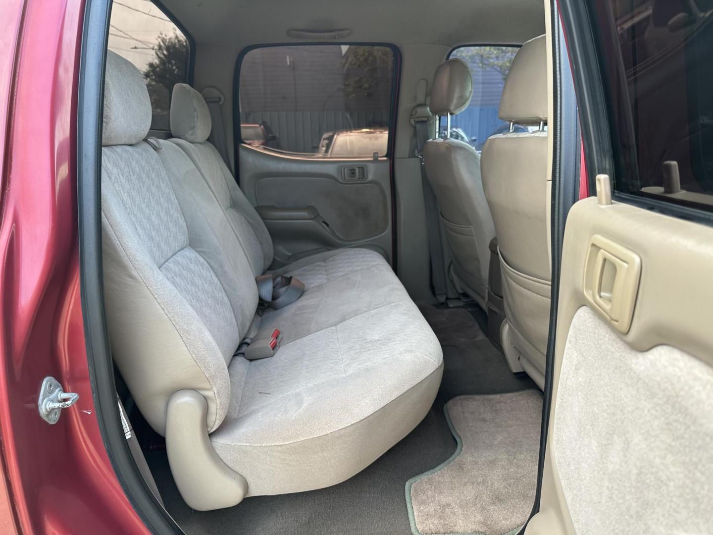 2001 Toyota Tacoma PreRunner Double Cab V6 2WD (5TEGN92N41Z) with an 3.4L V6 DOHC 24V engine, 4-Speed Automatic Overdrive transmission, located at 1501 West 15th St., Houston, 77008, (713) 869-2925, 29.797941, -95.411789 - Photo#6