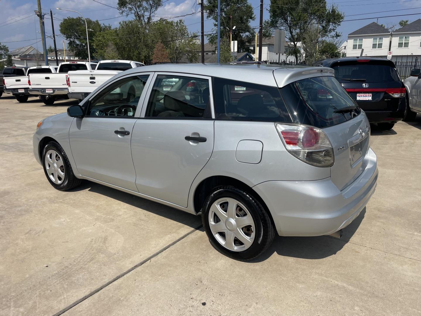 2008 Silver /Gray Toyota Matrix 2WD (2T1KR32E98C) with an 1.8L L4 DOHC 16V engine, Automatic transmission, located at 1501 West 15th St., Houston, 77008, (713) 869-2925, 29.797941, -95.411789 - Photo#3