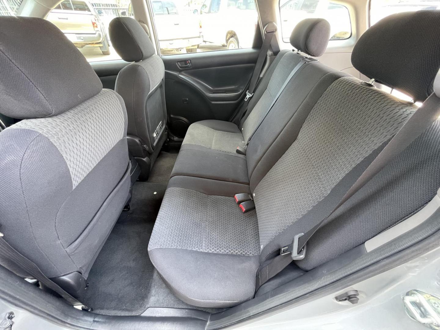 2008 Silver /Gray Toyota Matrix 2WD (2T1KR32E98C) with an 1.8L L4 DOHC 16V engine, Automatic transmission, located at 1501 West 15th St., Houston, 77008, (713) 869-2925, 29.797941, -95.411789 - Photo#5