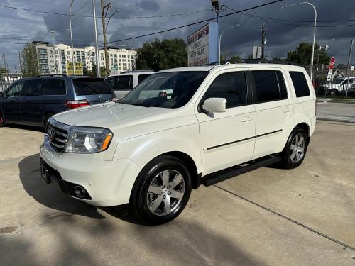 2014 Honda Pilot Touring 2WD 5-Spd AT with DVD