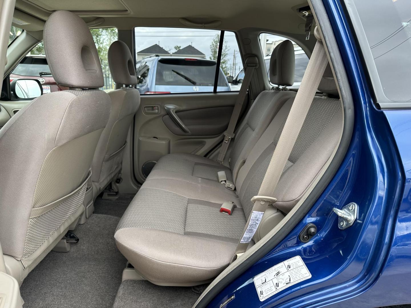 2005 Blue /Silver Toyota RAV4 2WD (JTEGD20V650) with an 2.4L L4 DOHC 16V engine, Automatic transmission, located at 1501 West 15th St., Houston, 77008, (713) 869-2925, 29.797941, -95.411789 - Photo#8