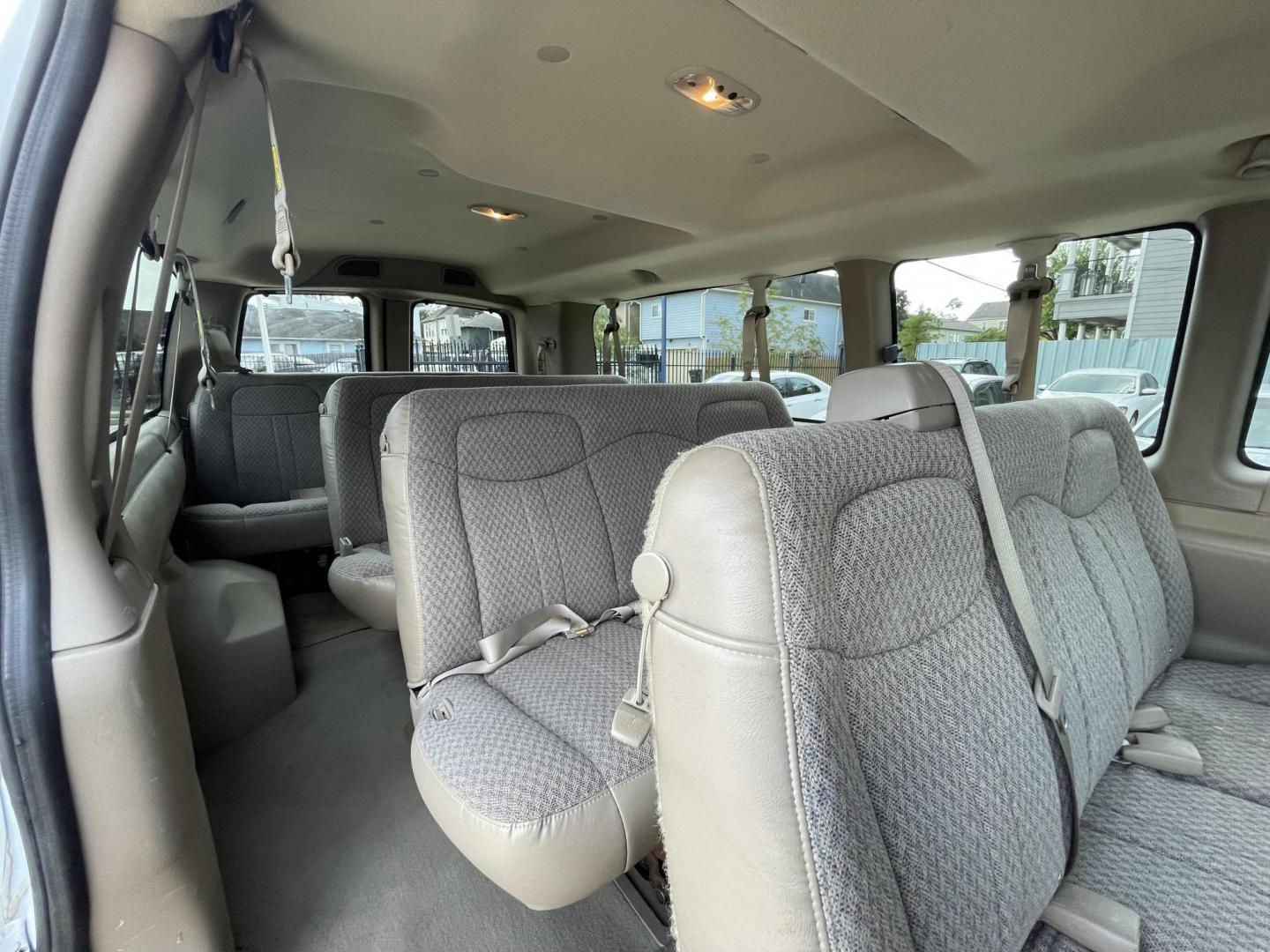 2007 White /Beige Chevrolet Express LS 3500 Extended (1GAHG39U271) with an 6.0L V8 OHV 16V engine, 4-Speed Automatic Overdrive transmission, located at 1501 West 15th St., Houston, 77008, (713) 869-2925, 29.797941, -95.411789 - Photo#7