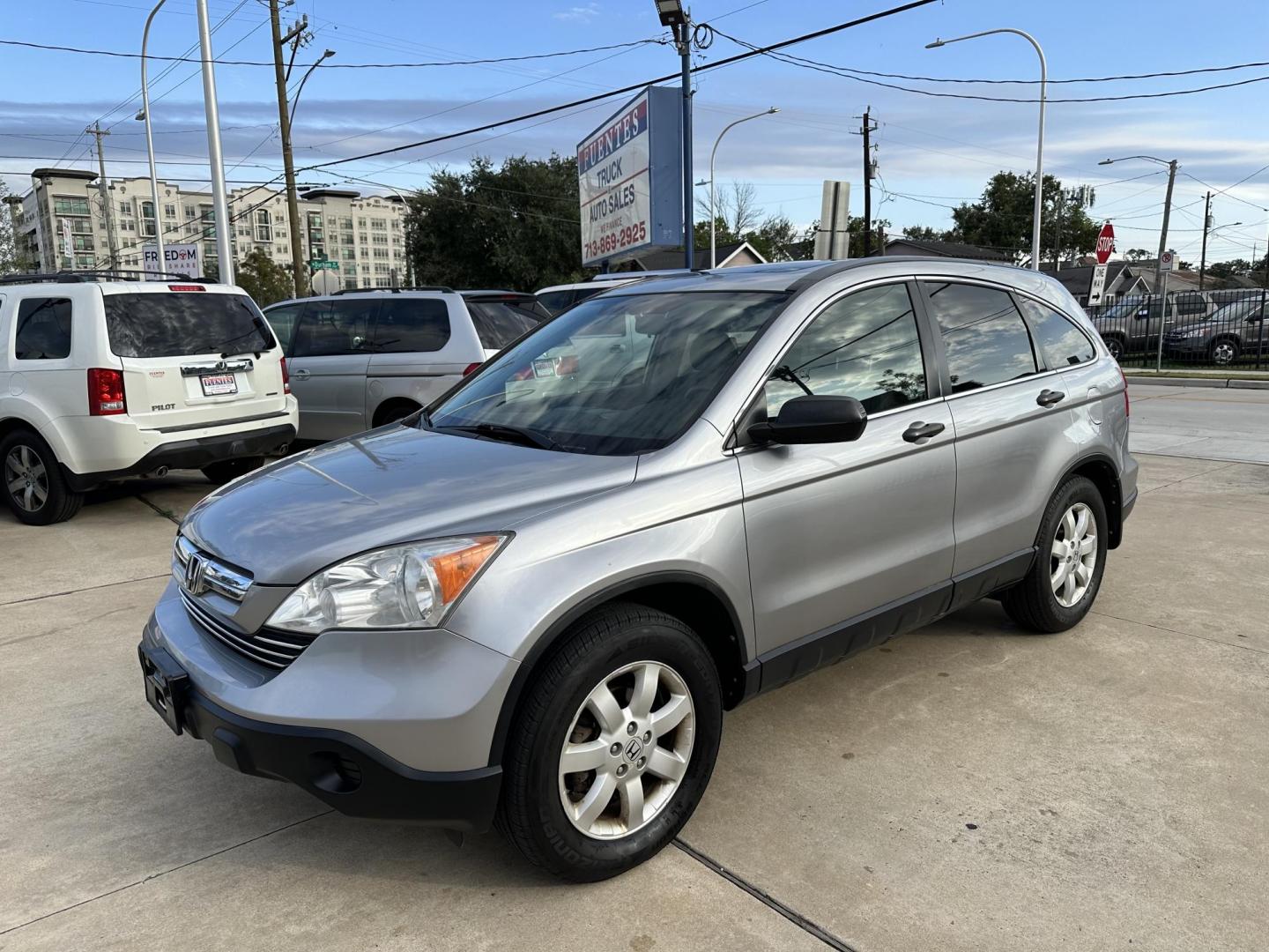 2008 Silver /Silver Honda CR-V EX 4WD AT (JHLRE48538C) with an 2.4L L4 DOHC 16V engine, 5-Speed Automatic Overdrive transmission, located at 1501 West 15th St., Houston, 77008, (713) 869-2925, 29.797941, -95.411789 - Photo#0