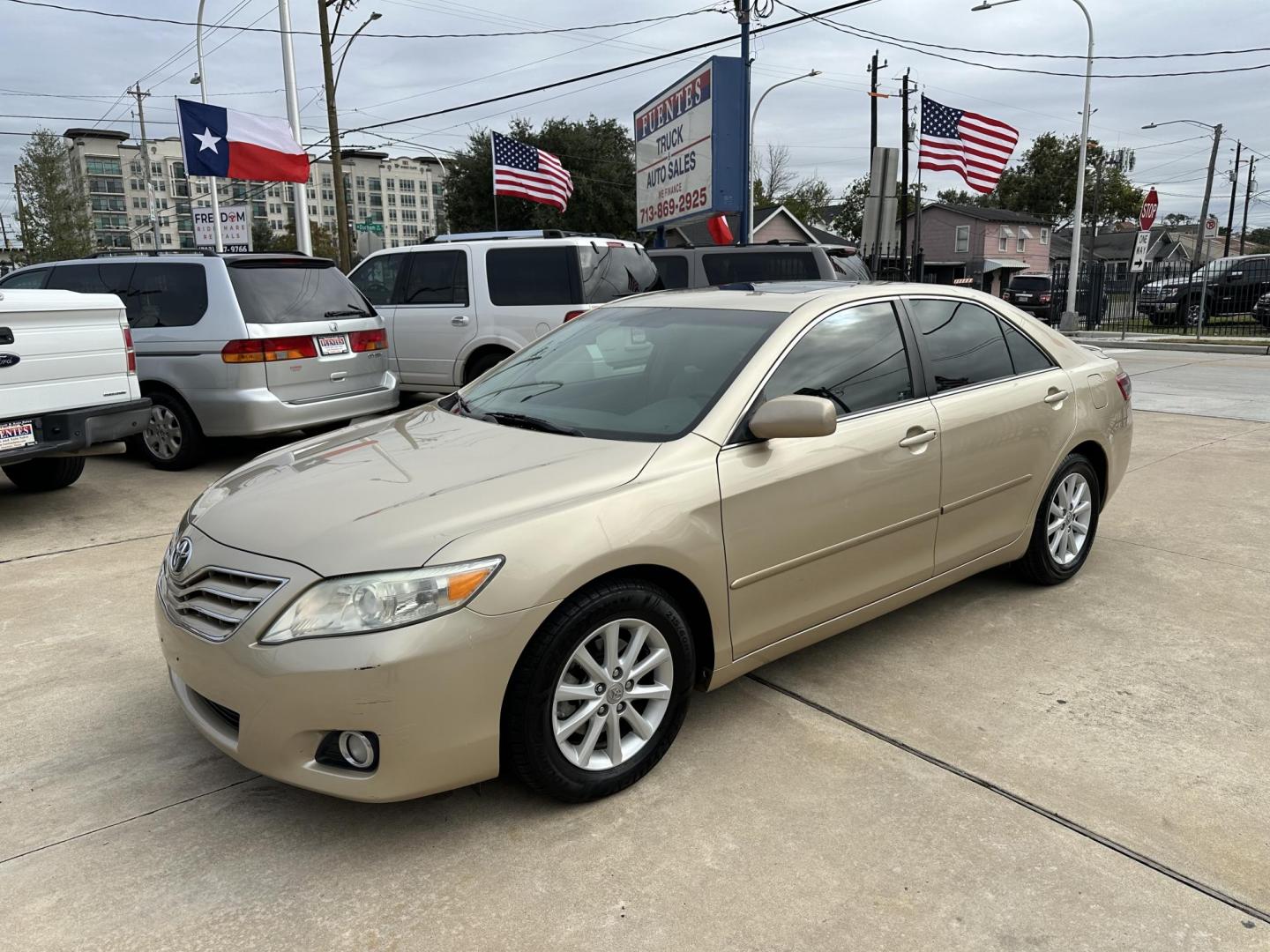 2010 Beige /Beige Toyota Camry XLE (4T4BF3EK9AR) with an 2.5L L4 DOHC 16V engine, 6-Speed Automatic Overdrive transmission, located at 1501 West 15th St., Houston, 77008, (713) 869-2925, 29.797941, -95.411789 - Photo#0