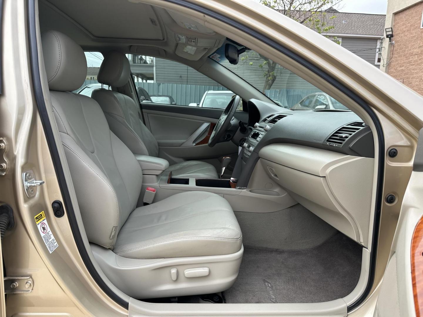 2010 Beige /Beige Toyota Camry XLE (4T4BF3EK9AR) with an 2.5L L4 DOHC 16V engine, 6-Speed Automatic Overdrive transmission, located at 1501 West 15th St., Houston, 77008, (713) 869-2925, 29.797941, -95.411789 - Photo#3