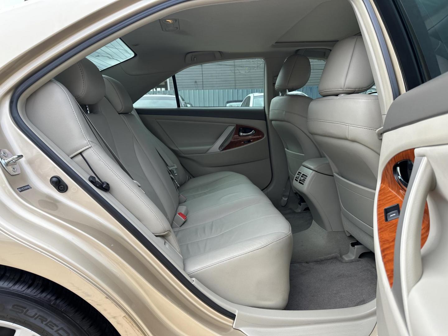 2010 Beige /Beige Toyota Camry XLE (4T4BF3EK9AR) with an 2.5L L4 DOHC 16V engine, 6-Speed Automatic Overdrive transmission, located at 1501 West 15th St., Houston, 77008, (713) 869-2925, 29.797941, -95.411789 - Photo#5