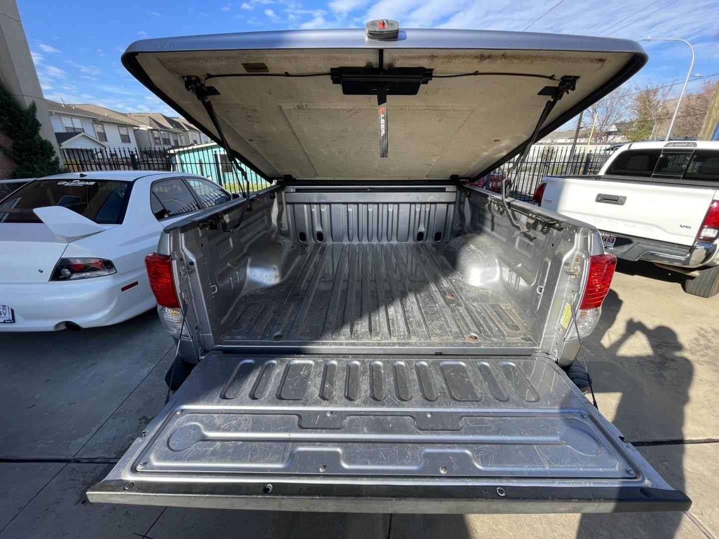 2010 Silver /Silver Toyota Tundra Limited 5.7L FFV CrewMax 4WD (5TFHW5F12AX) with an 5.7L V8 DOHC 32V FFV engine, 6-Speed Automatic Overdrive transmission, located at 1501 West 15th St., Houston, 77008, (713) 869-2925, 29.797941, -95.411789 - Photo#18