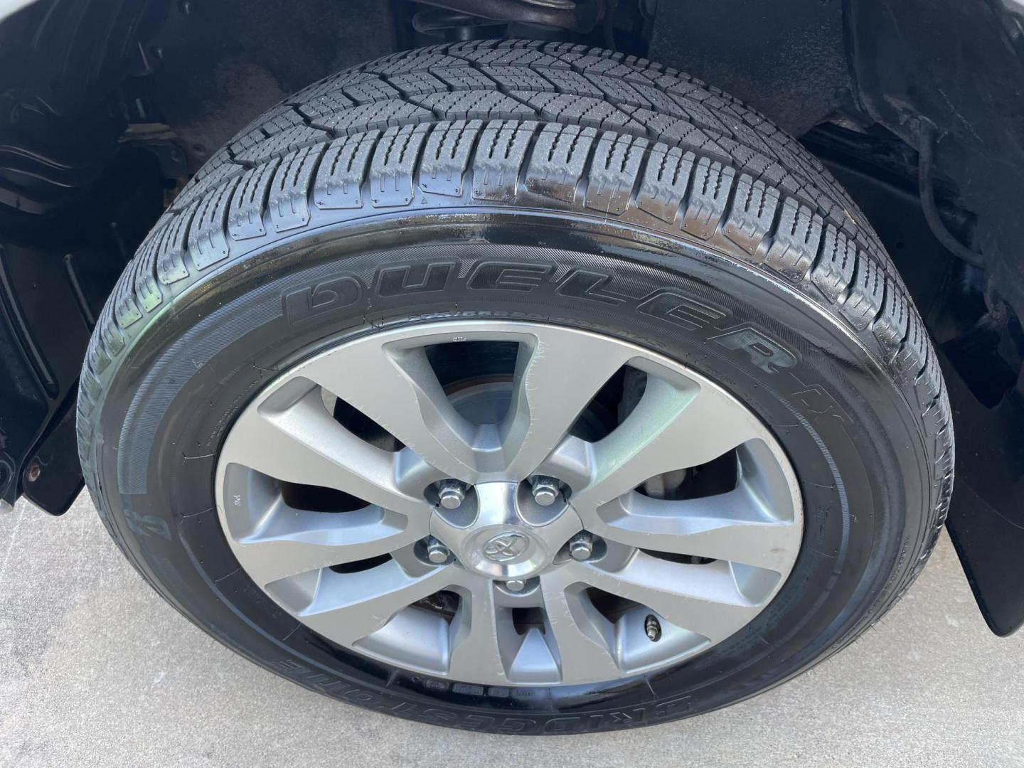 2010 Silver /Silver Toyota Tundra Limited 5.7L FFV CrewMax 4WD (5TFHW5F12AX) with an 5.7L V8 DOHC 32V FFV engine, 6-Speed Automatic Overdrive transmission, located at 1501 West 15th St., Houston, 77008, (713) 869-2925, 29.797941, -95.411789 - Photo#19