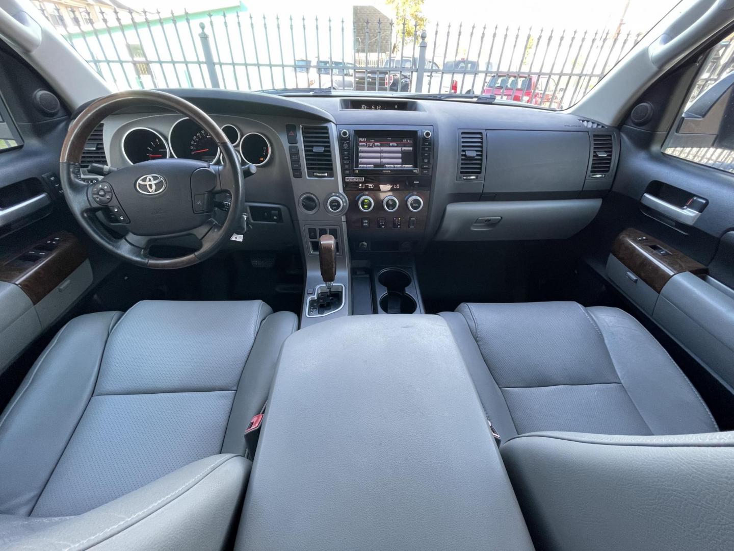 2010 Silver /Silver Toyota Tundra Limited 5.7L FFV CrewMax 4WD (5TFHW5F12AX) with an 5.7L V8 DOHC 32V FFV engine, 6-Speed Automatic Overdrive transmission, located at 1501 West 15th St., Houston, 77008, (713) 869-2925, 29.797941, -95.411789 - Photo#8