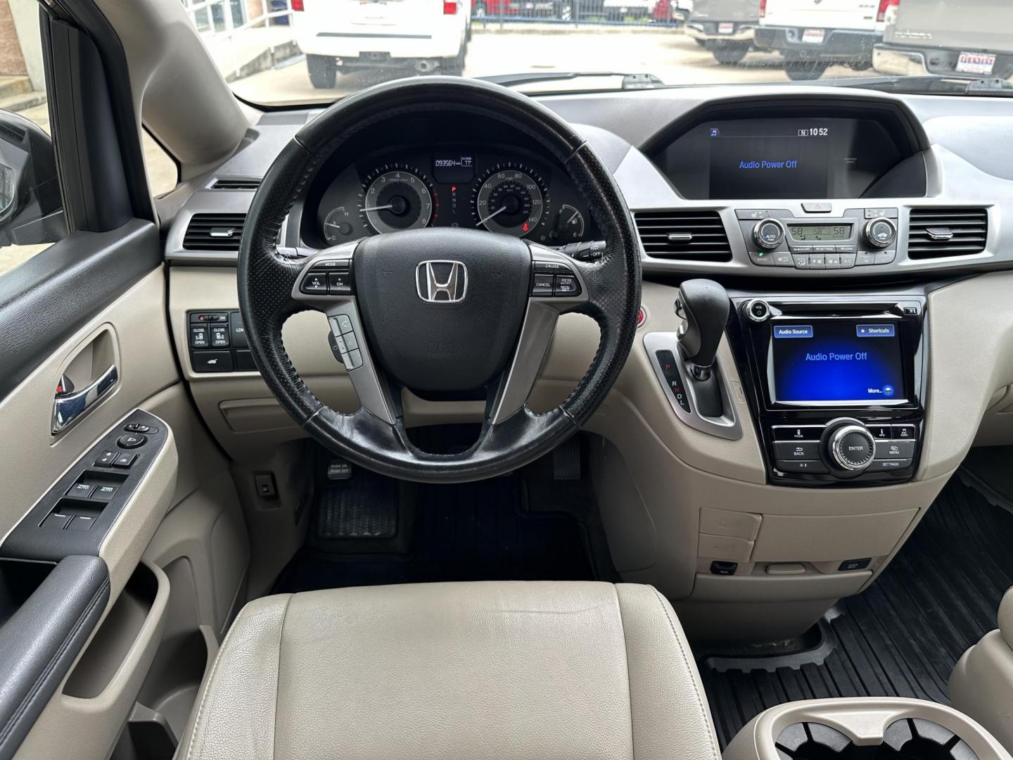 2017 Maroon /Silver Honda Odyssey EX-L w/Navigation (5FNRL5H68HB) with an 3.5L V6 SOHC 24V engine, 6A transmission, located at 1501 West 15th St., Houston, 77008, (713) 869-2925, 29.797941, -95.411789 - Photo#10