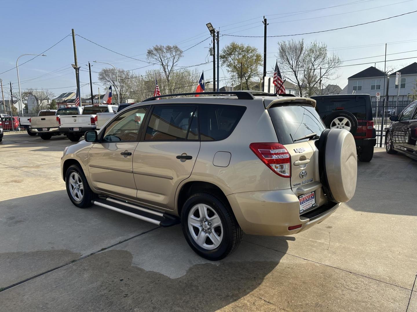 2010 Beige /Beige Toyota RAV4 Base I4 2WD (2T3ZF4DV8AW) with an 2.4L L4 DOHC 16V engine, 4-Speed Automatic transmission, located at 1501 West 15th St., Houston, 77008, (713) 869-2925, 29.797941, -95.411789 - Photo#3